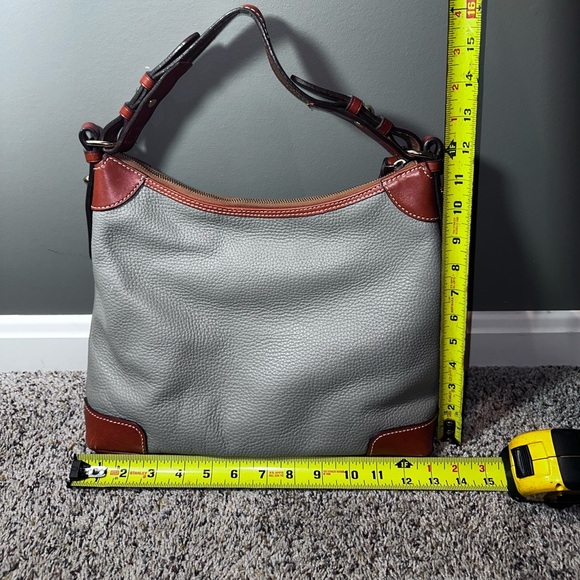 👜 Dooney & Bourke Pebble Grain Leather Hobo Shoulder Bag - Picture 7 of 12